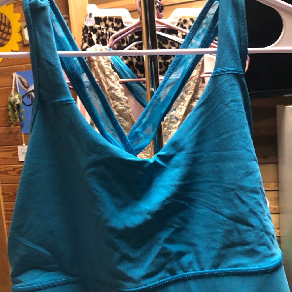 Women's sports bra